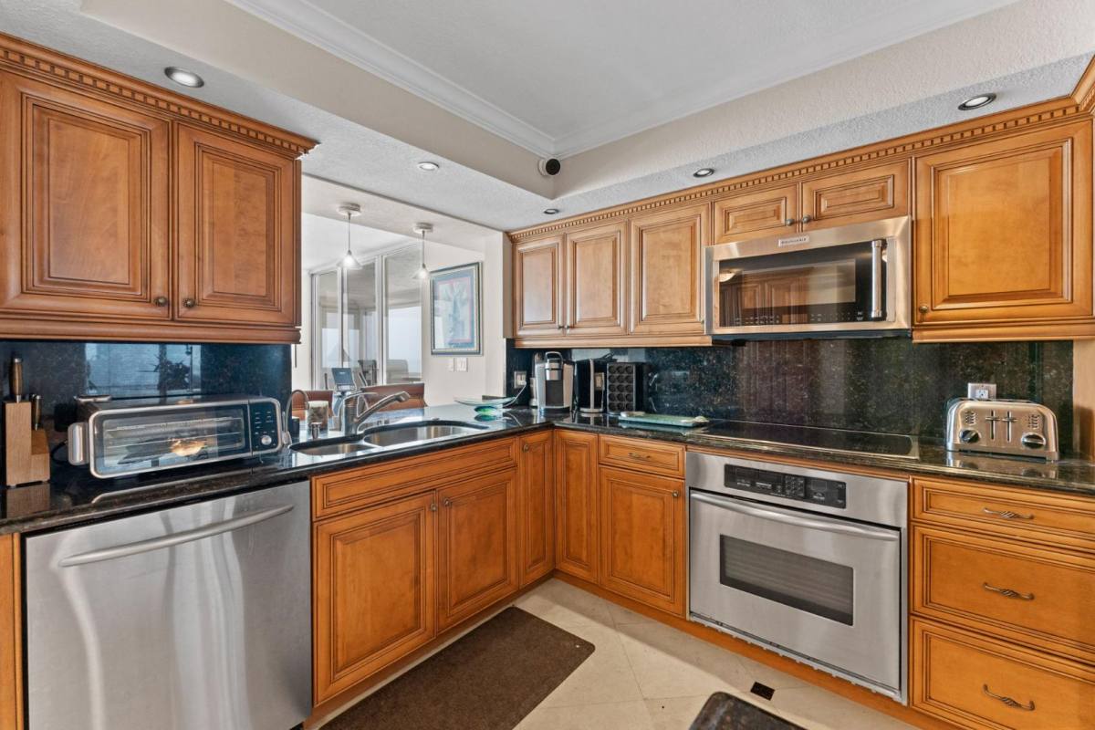 Condo for rent at 17940 Gulf Blvd #15D, Saint Petersburg, FL 33708
