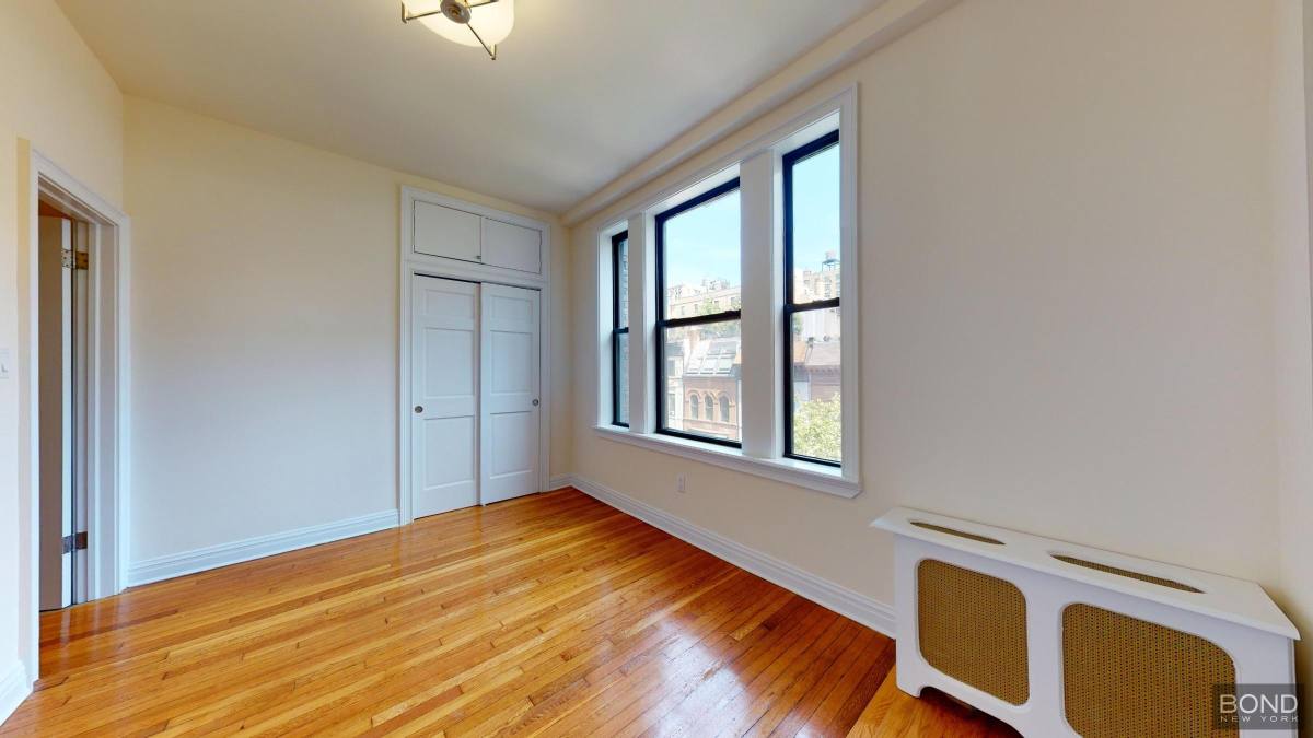 Apartment for rent at 324 W 84th St #51, New York, NY 10024
