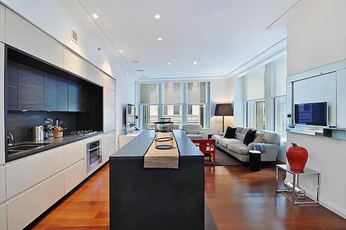 Apartment for rent at 55 Wall St #7D, New York, NY 10005