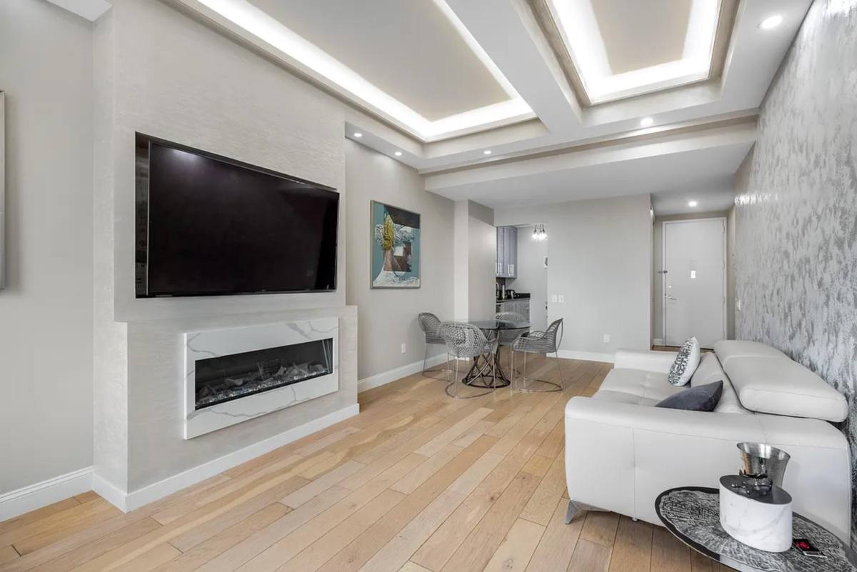 Apartment for rent at 88 Greenwich St #3004, New York, NY 10006