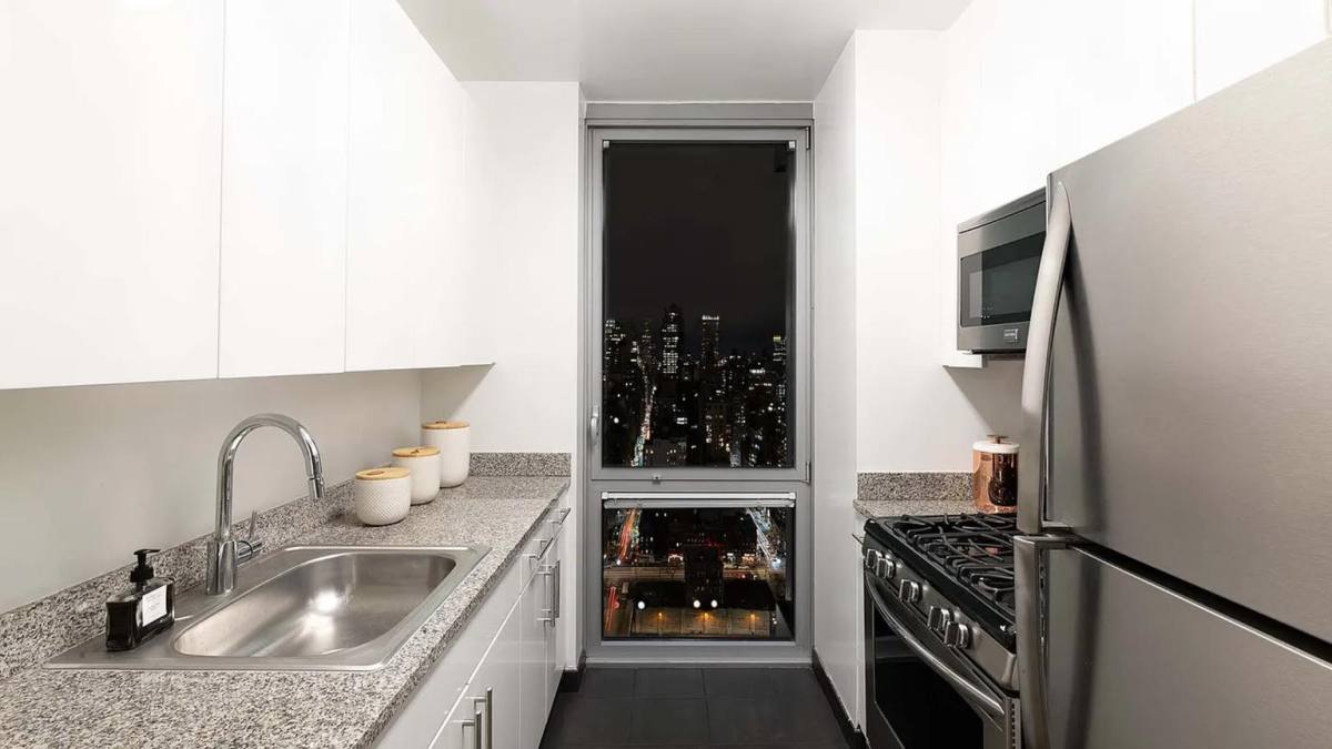 Apartment for rent at 522 W 37th St #PH5, New York, NY 10018