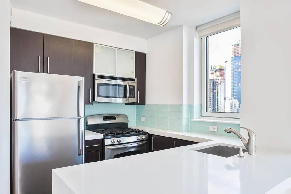 Apartment for rent at 515 Ninth Ave #15D, New York, NY 10018
