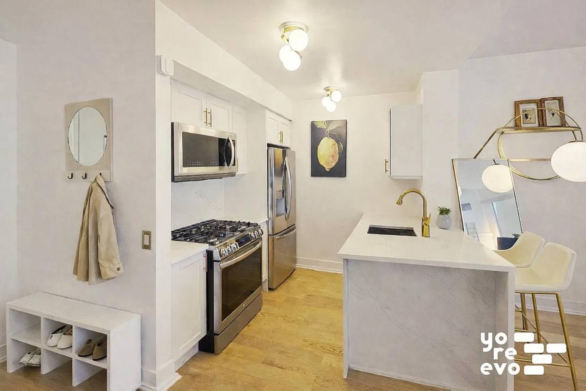 Apartment for rent at 635 W 42nd St #22C, New York, NY 10036