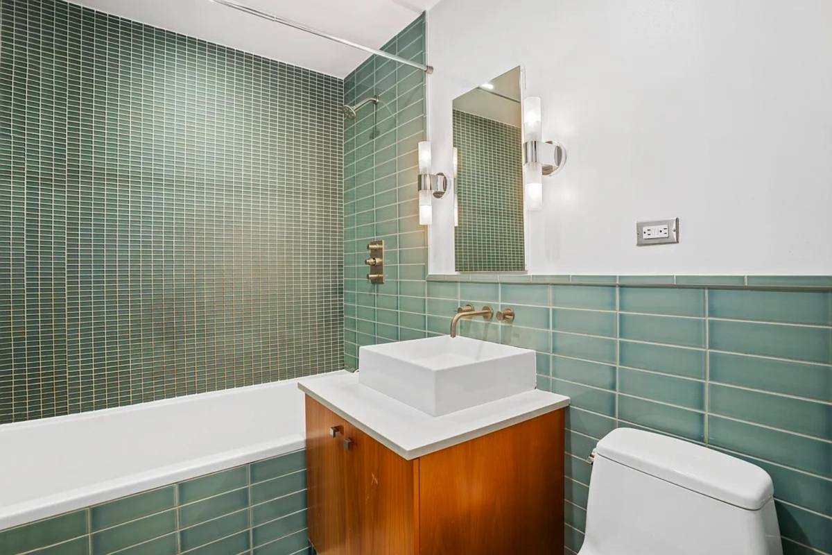 Apartment for rent at 154 Attorney St #201, New York, NY 10002