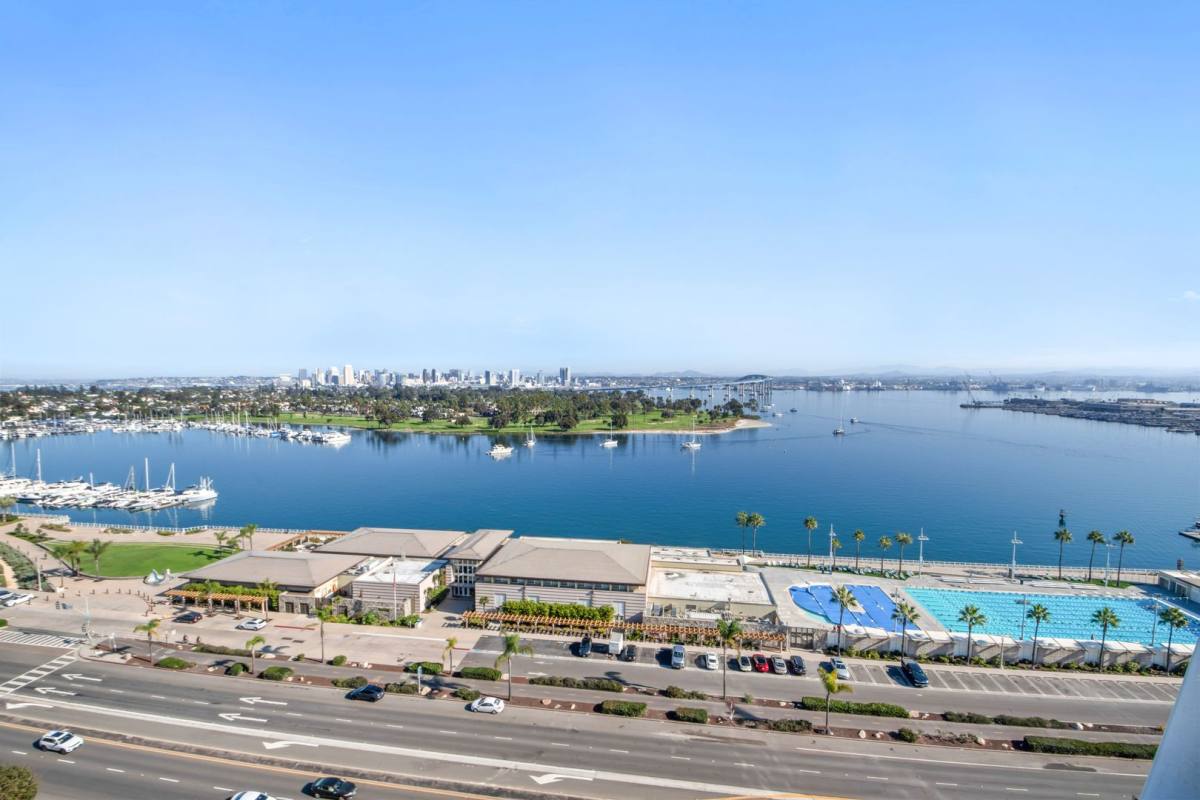 Apartment for rent at 1820 Avenida Del Mundo, Coronado, CA 92118