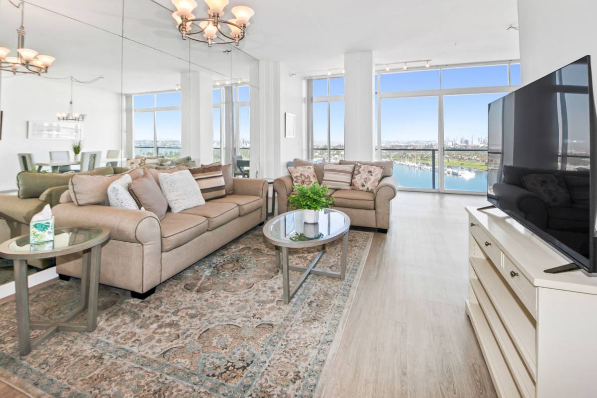 Apartment for rent at 1820 Avenida Del Mundo, Coronado, CA 92118