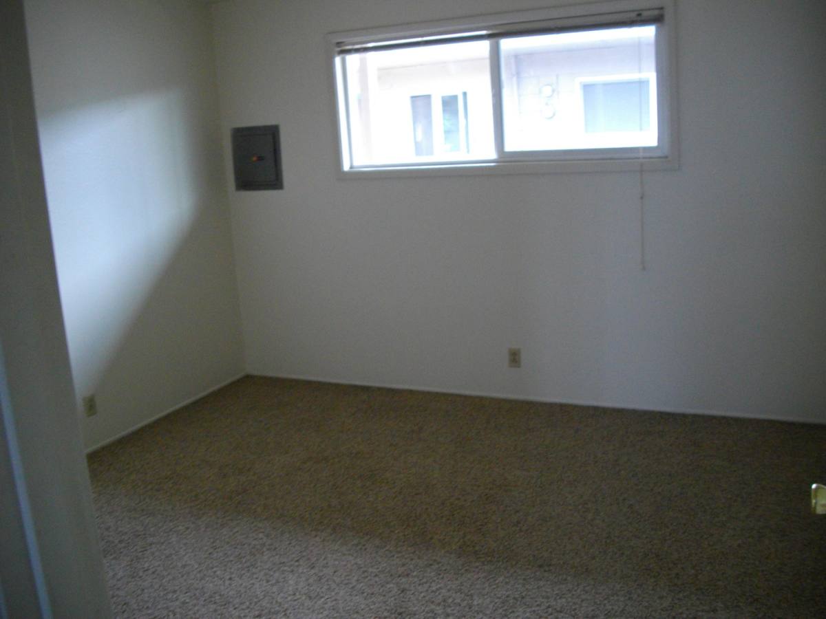 Apartment for rent at 1848 1879 M St, Springfield, OR 97477