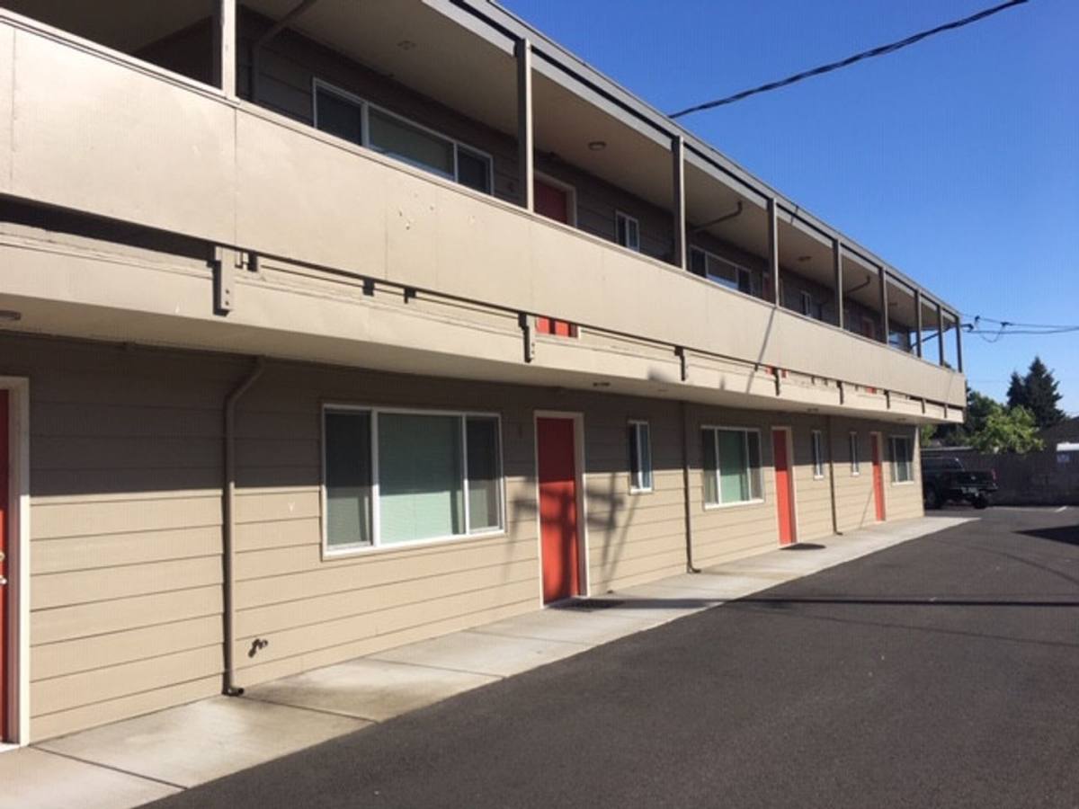 Apartment for rent at 1848 1879 M St, Springfield, OR 97477
