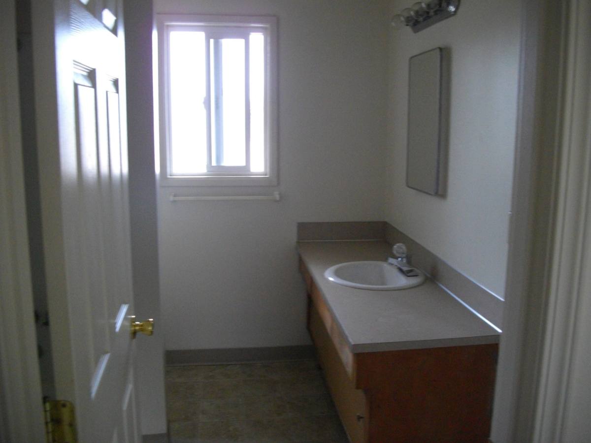 Apartment for rent at 1848 1879 M St, Springfield, OR 97477
