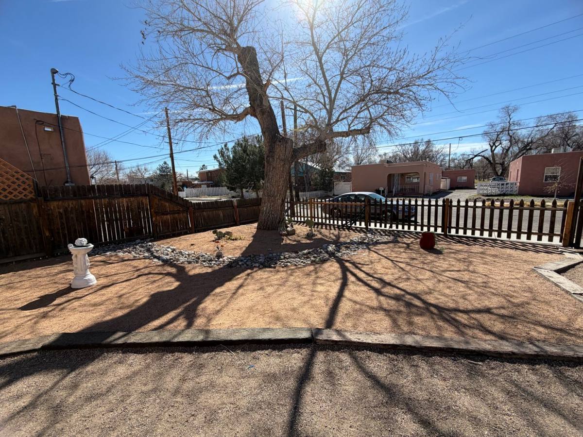 Apartment for rent at 2307-2309-2311 New York Ave SW, Albuquerque, NM 87104