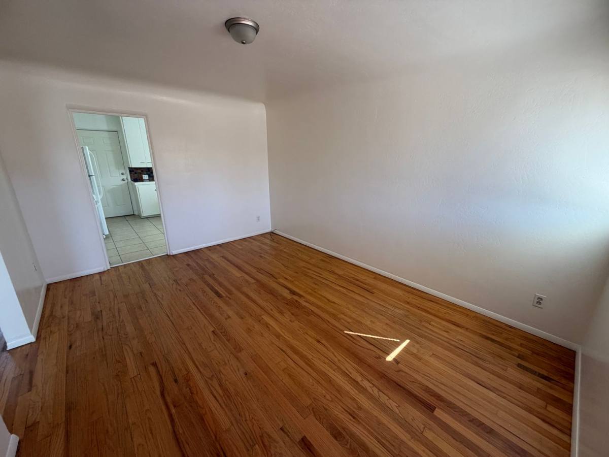 Apartment for rent at 2307-2309-2311 New York Ave SW, Albuquerque, NM 87104