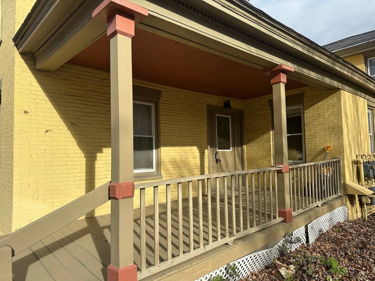 Apartment for rent at 64 Grant St, Burlington, VT 05401
