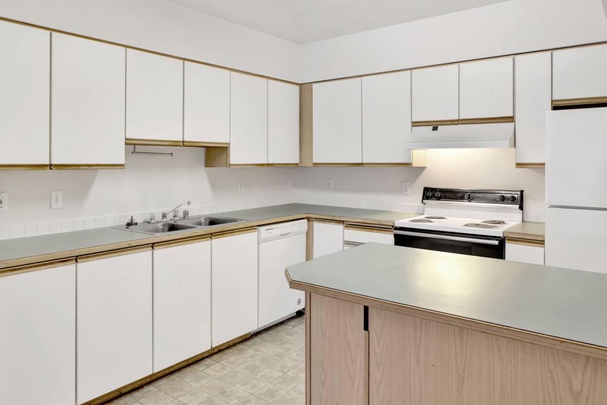 Apartment for rent at 2170 Douglas Ave, Bellingham, WA 98225