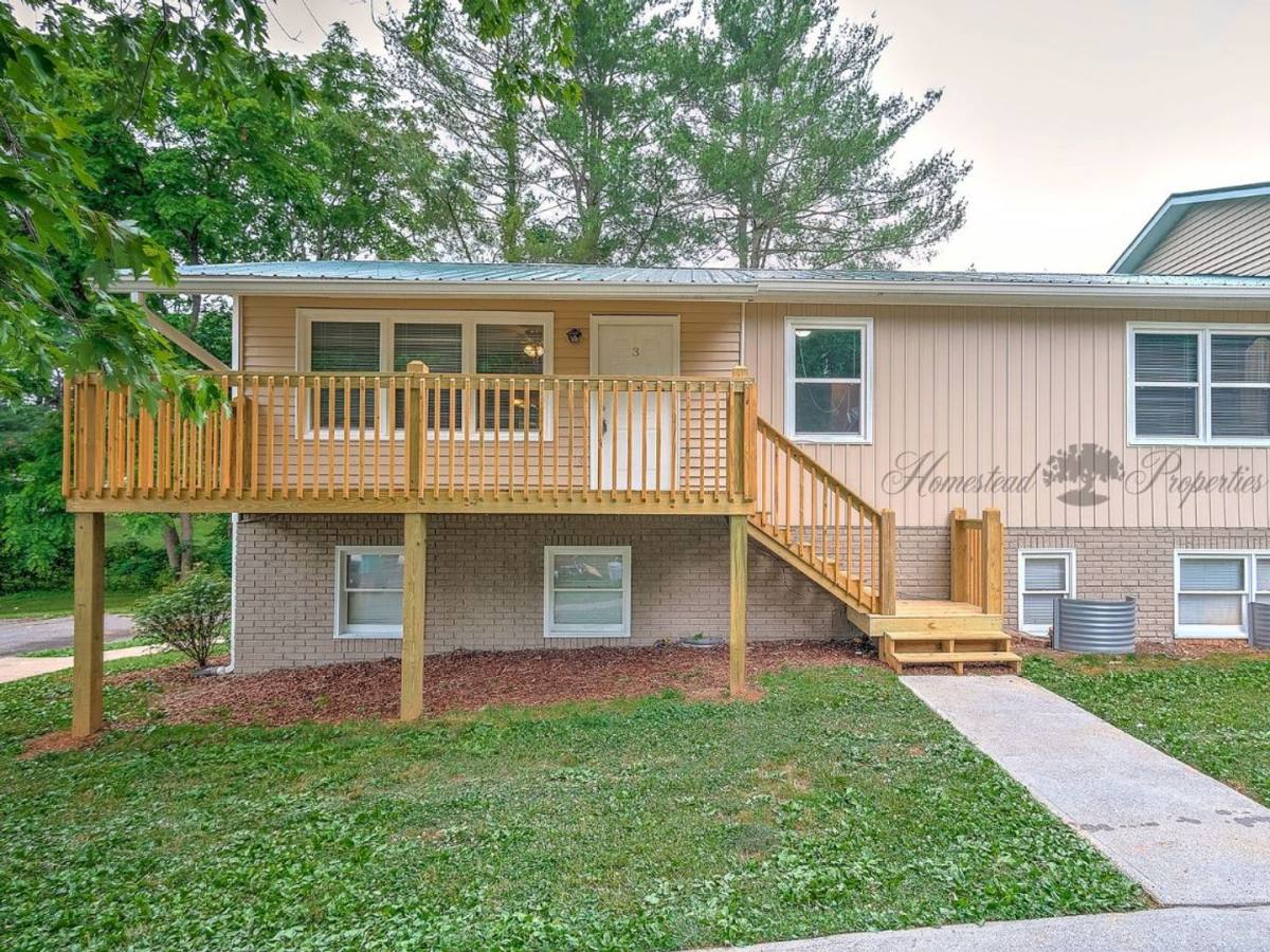 Apartment for rent at 2202 Greenbriar Circle, Johnson City, TN 37601