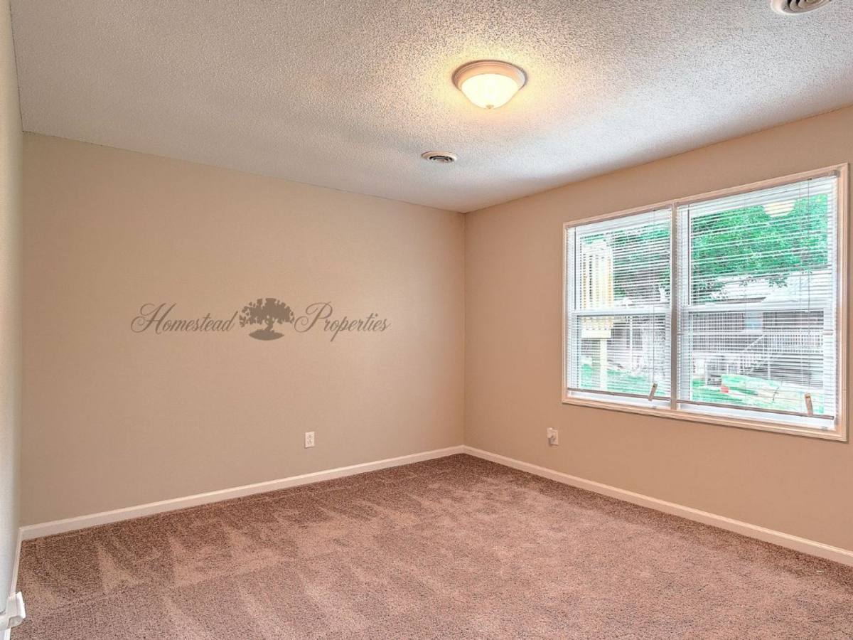 Apartment for rent at 2202 Greenbriar Circle, Johnson City, TN 37601