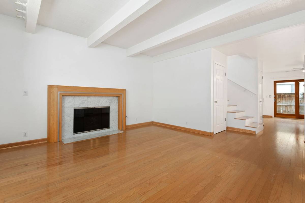 Condo for rent at 130 W Alamar, Santa Barbara, CA 93105