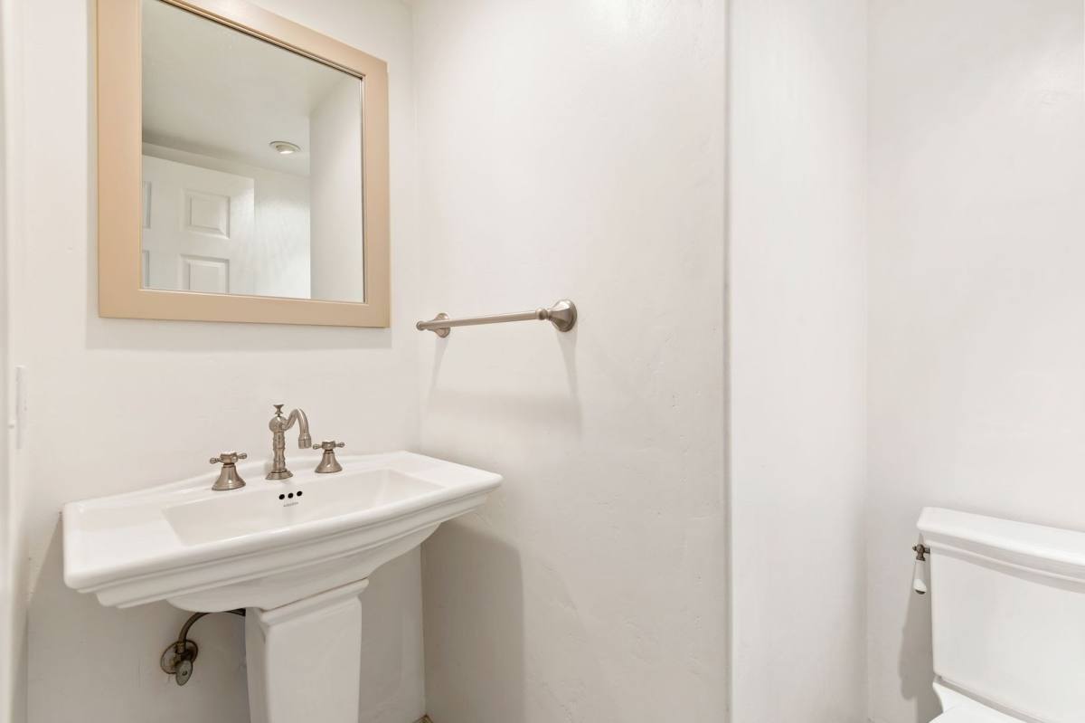 Condo for rent at 130 W Alamar, Santa Barbara, CA 93105