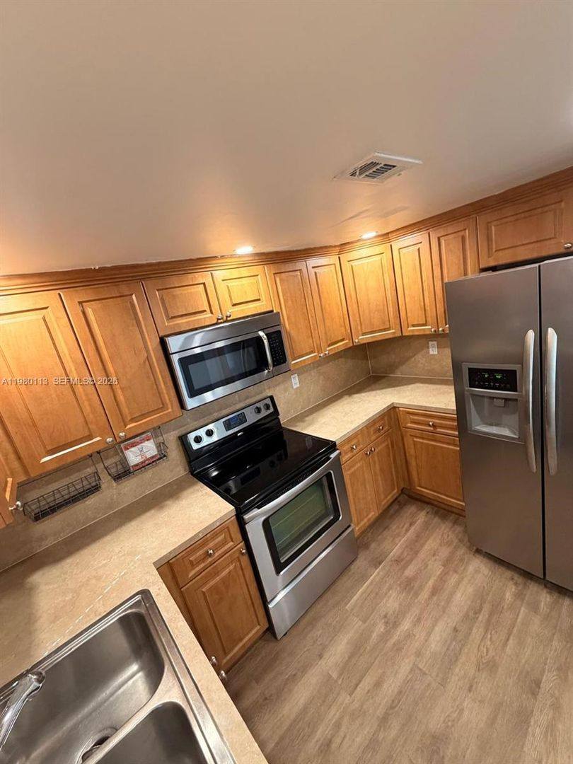 Townhouse for rent at 7101 SW 113th Court, Miami, FL 33173