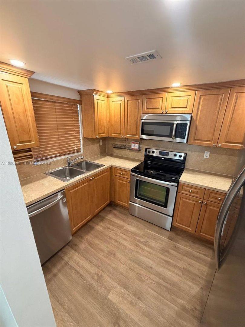 Townhouse for rent at 7101 SW 113th Court, Miami, FL 33173