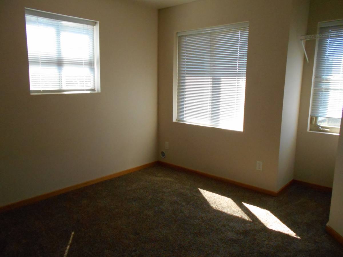 Apartment for rent at 919-23 24th St, Bellingham, WA 98225
