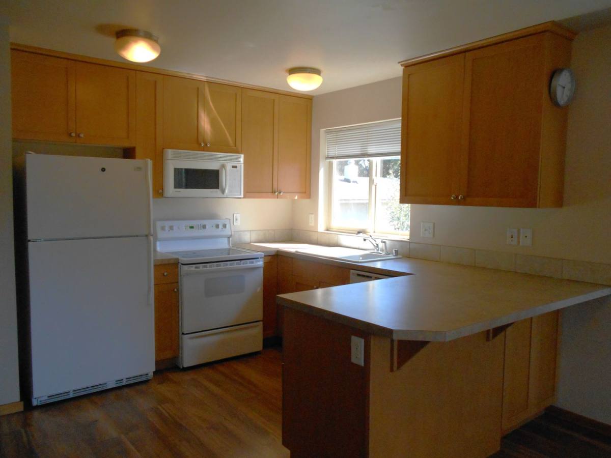 Apartment for rent at 919-23 24th St, Bellingham, WA 98225
