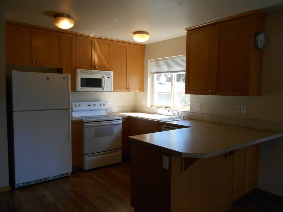 Apartment for rent at 919-23 24th St, Bellingham, WA 98225