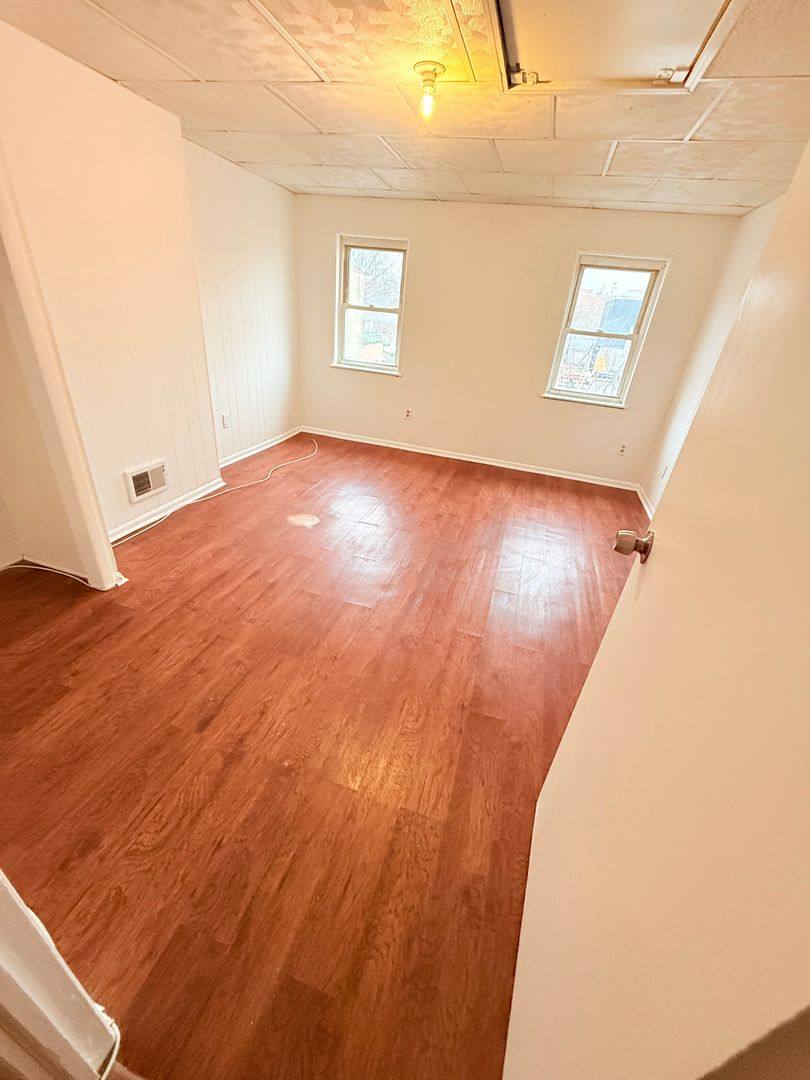 House for rent at 7 W 24th St, Baltimore, MD 21218