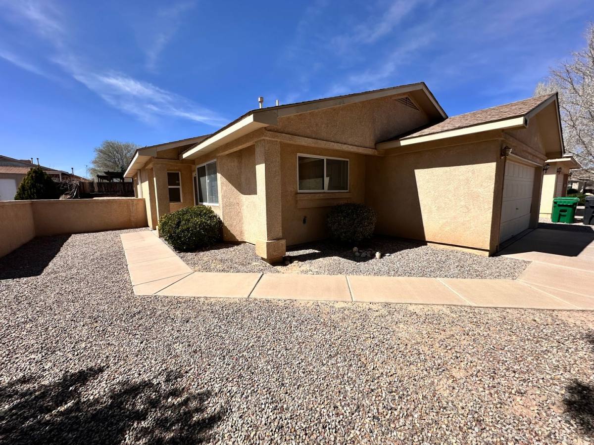 House for rent at 3101 Mason Meadows Dr, Rio Rancho, NM 87144