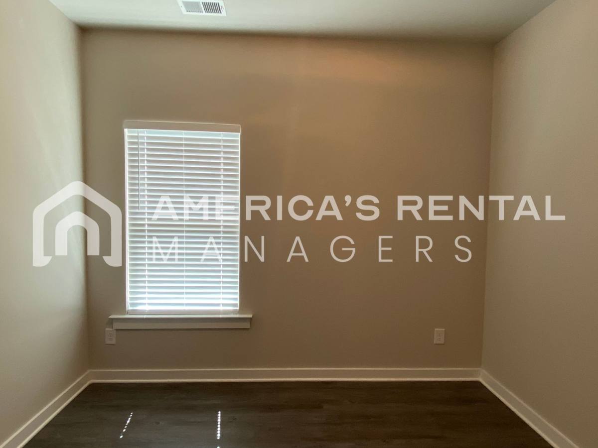 House for rent at 145 Ridge View Circle, Jemison, AL 35085