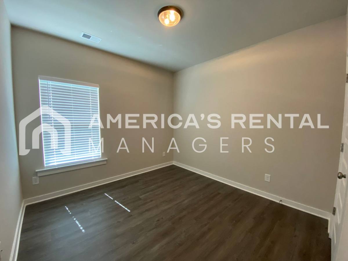 House for rent at 145 Ridge View Circle, Jemison, AL 35085