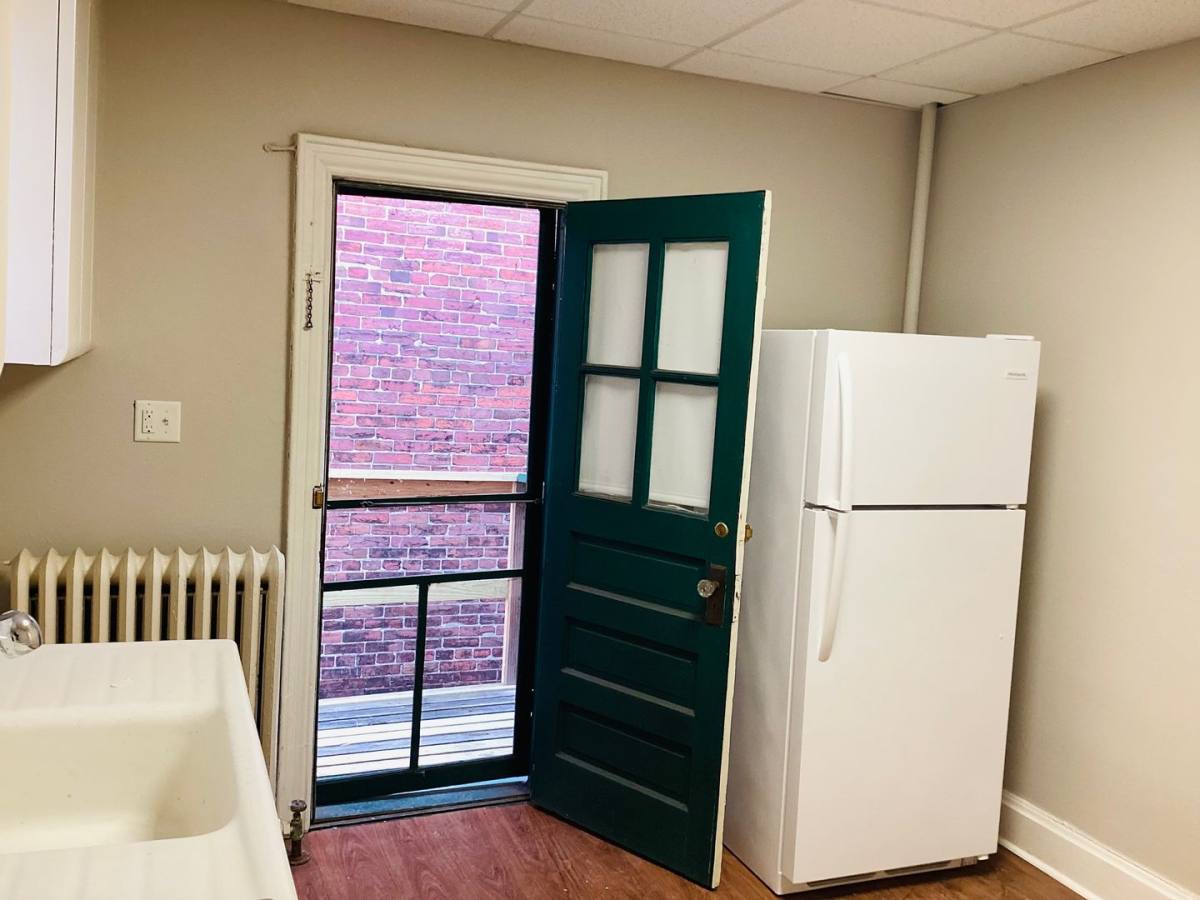 Apartment for rent at 1211 Green St, Harrisburg, PA 17102