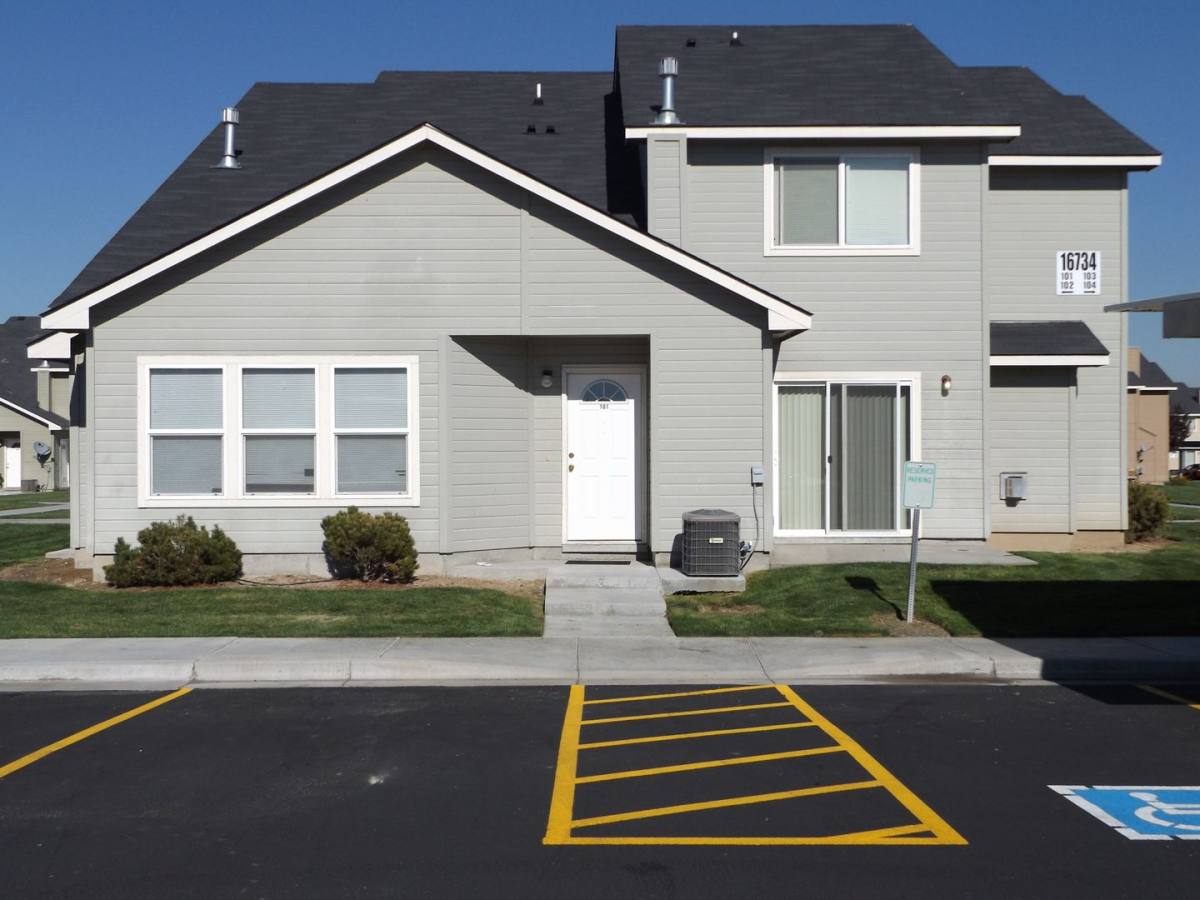 Townhouse for rent at 16734 Pamelas Loop, Nampa, ID 83651