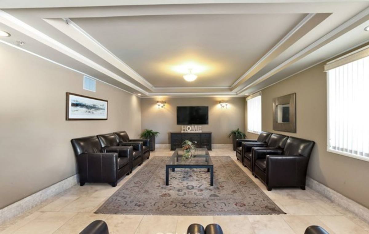 Condo for rent at 620 S Gramercy Place, Los Angeles, CA 90005
