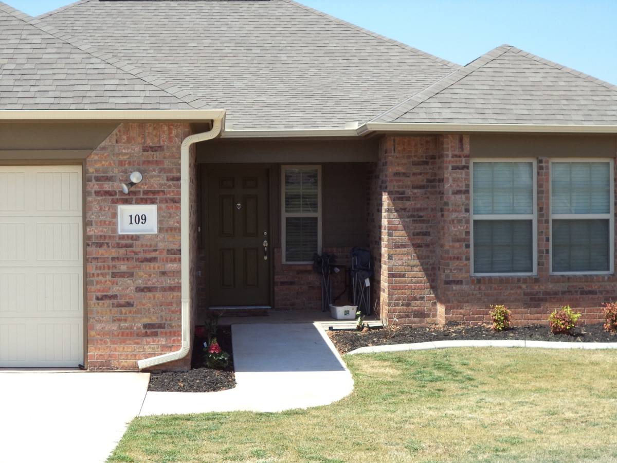 Apartment for rent at 101 Harvest Rd, Guthrie, OK 73044