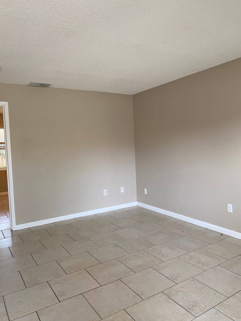 Apartment for rent at 3028 Robert Ave #F, Auburndale, FL 33823