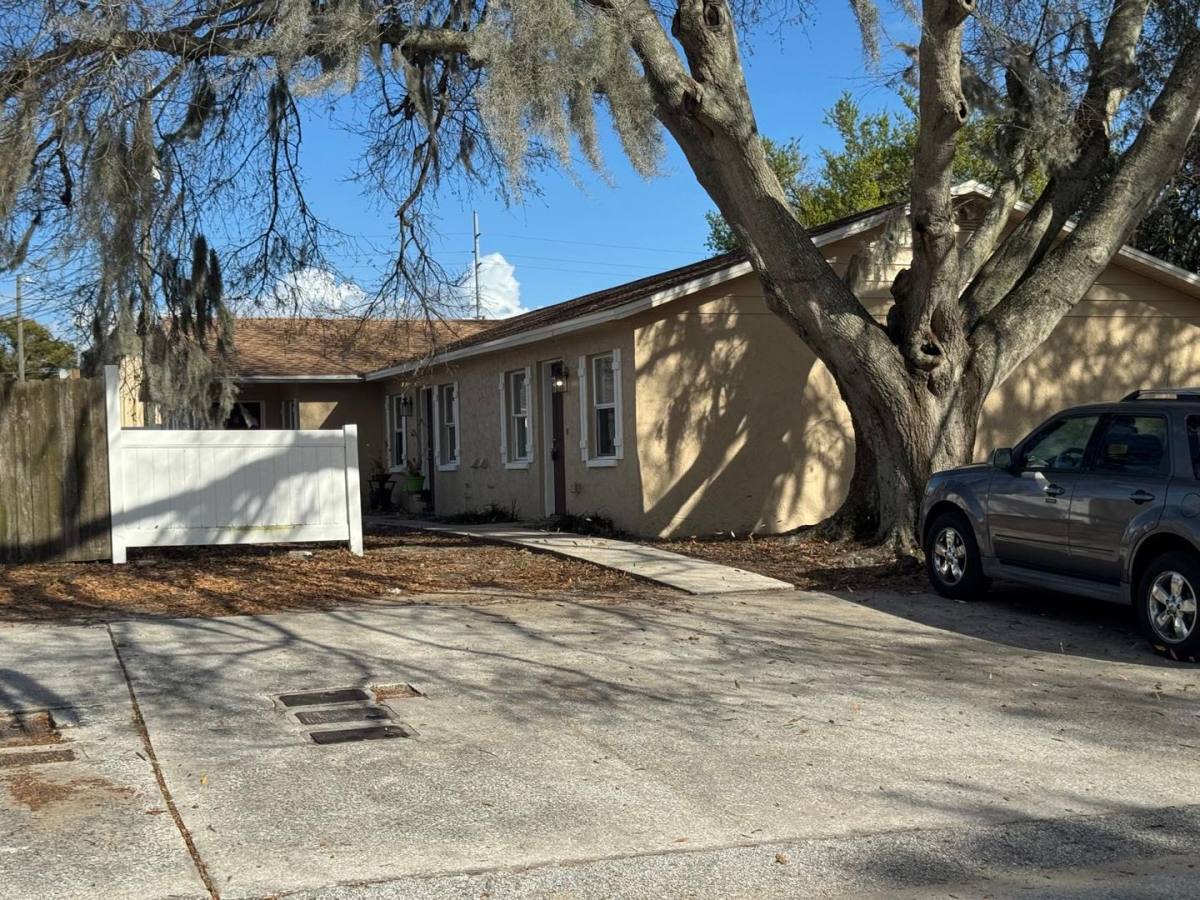 Apartment for rent at 3028 Robert Ave #F, Auburndale, FL 33823