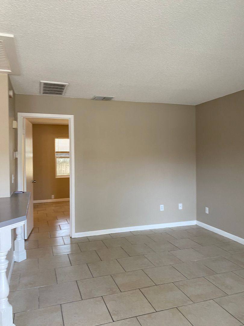 Apartment for rent at 3028 Robert Ave #F, Auburndale, FL 33823