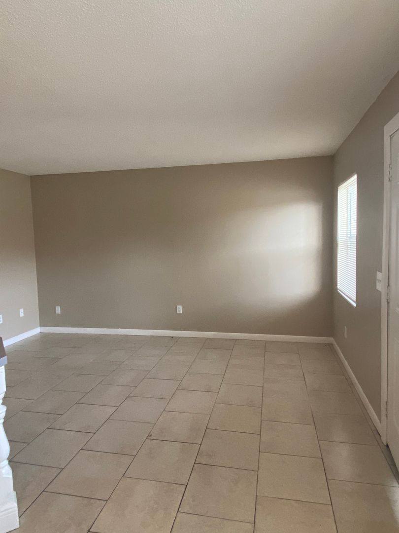 Apartment for rent at 3028 Robert Ave #F, Auburndale, FL 33823