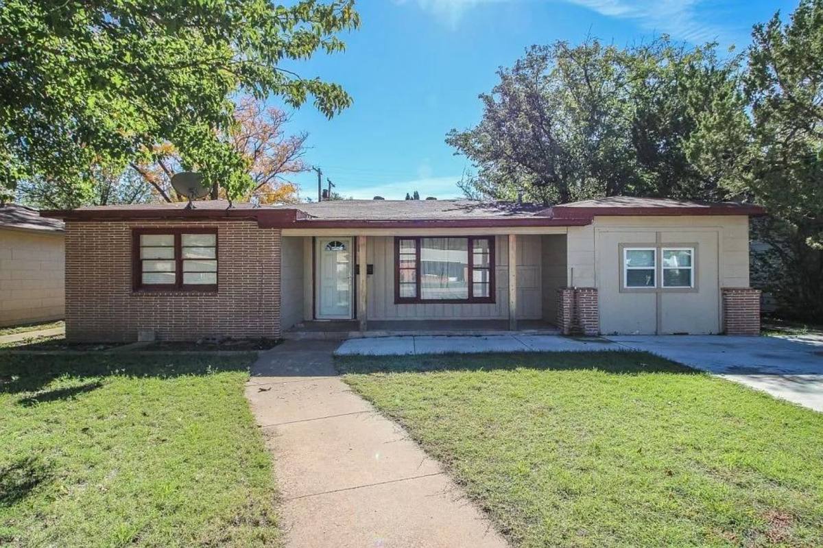 House for rent at 3011 37th St, Lubbock, TX 79413