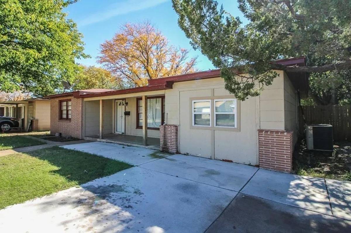 House for rent at 3011 37th St, Lubbock, TX 79413