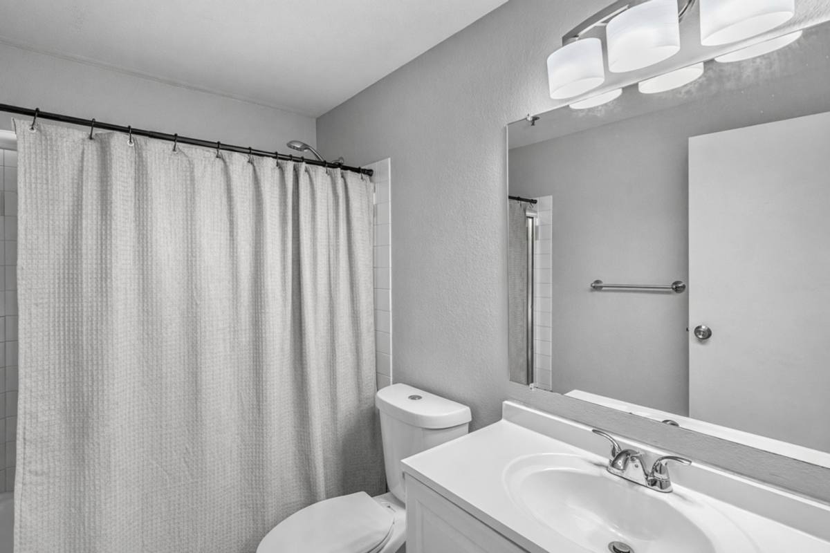 Condo for rent at 215 100th St SW, Everett, WA 98204