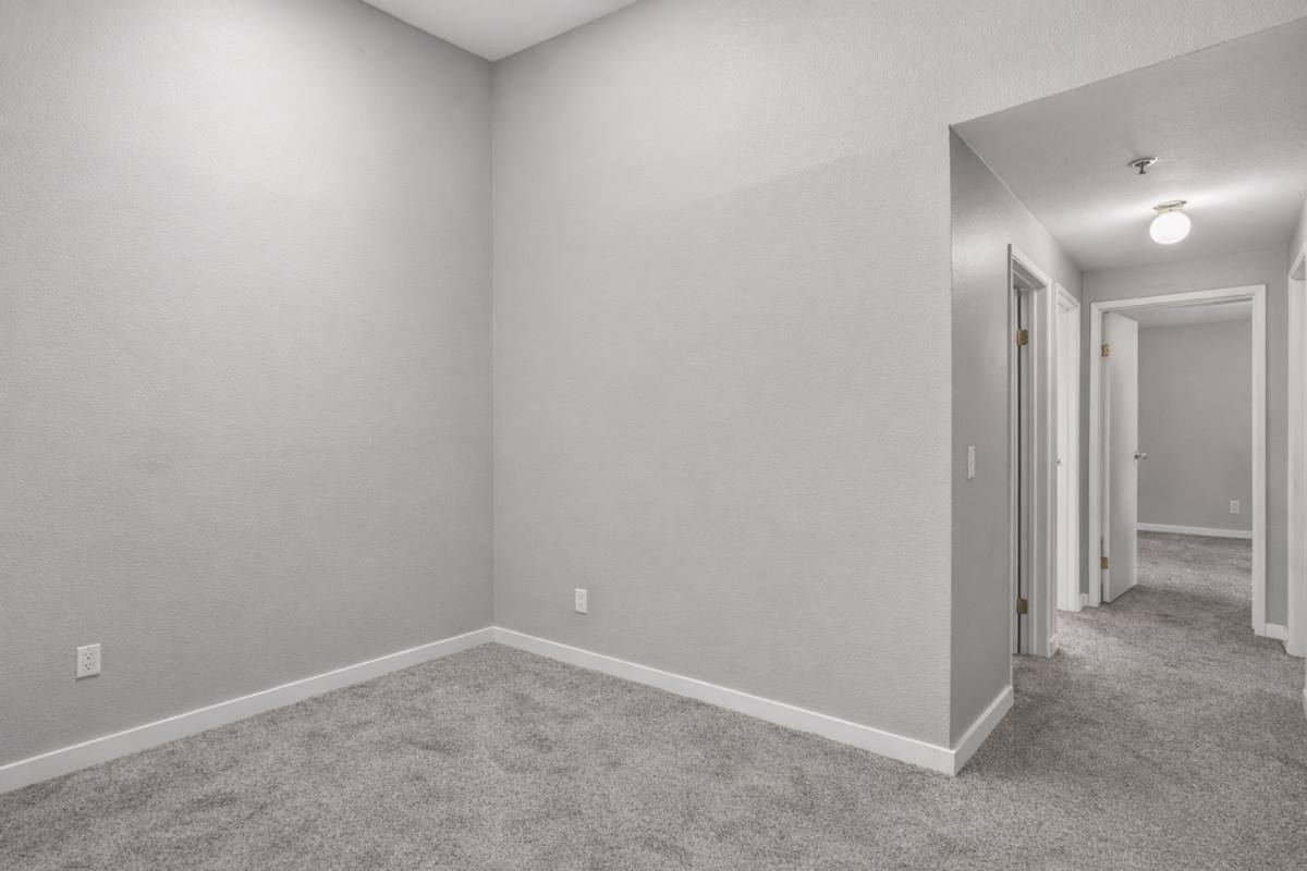 Condo for rent at 215 100th St SW, Everett, WA 98204