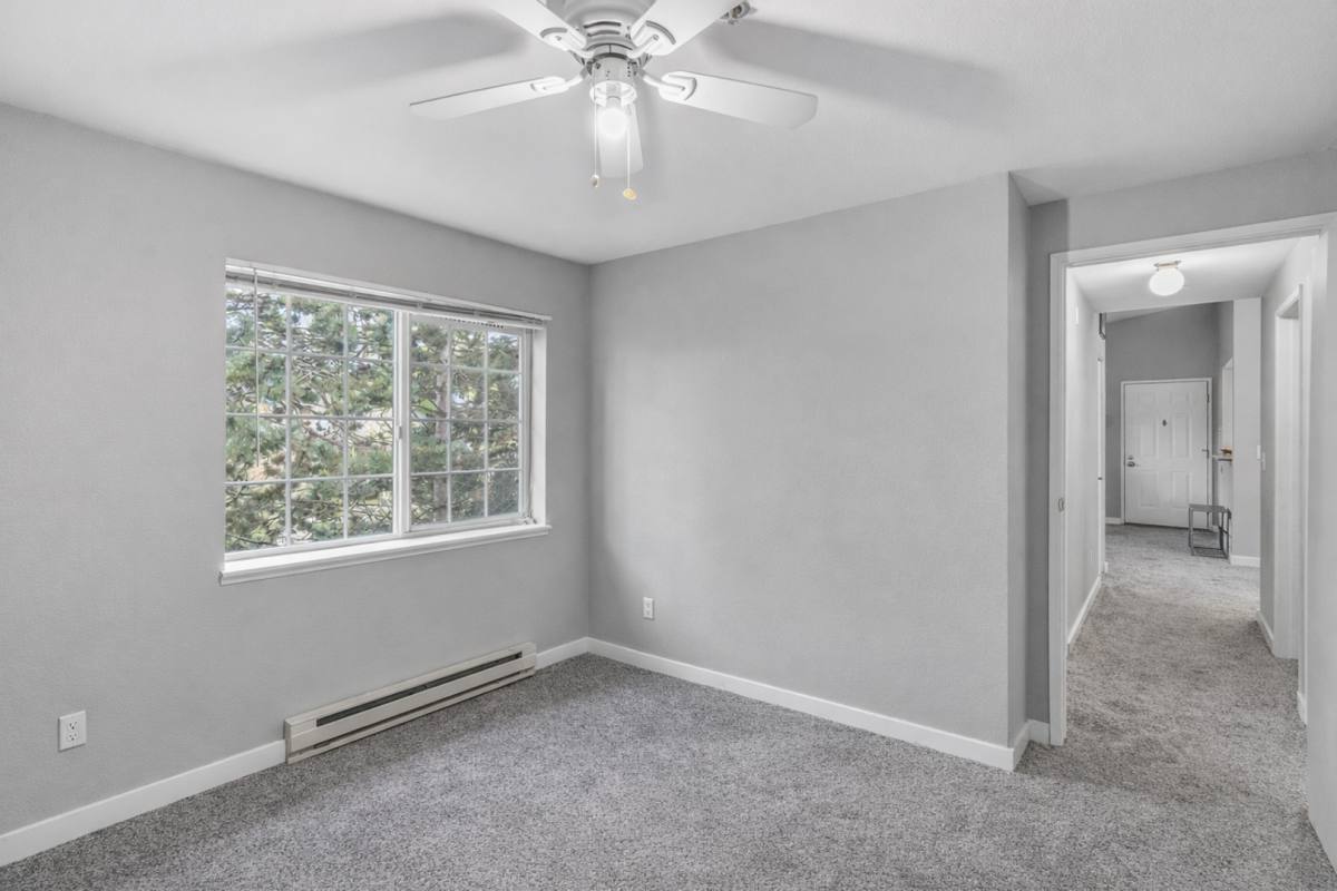 Condo for rent at 215 100th St SW, Everett, WA 98204