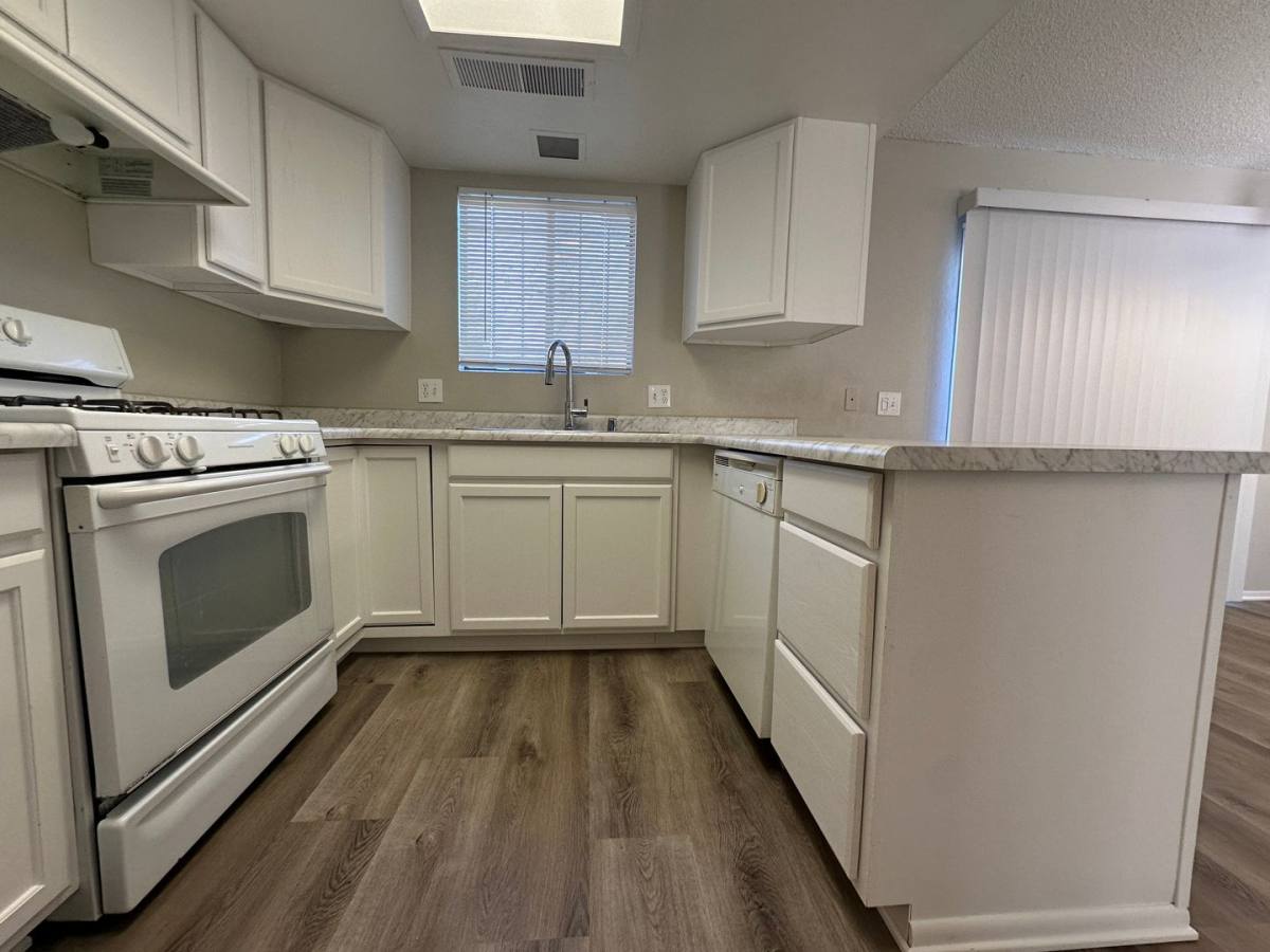 Townhouse for rent at 181 Bel Port Dr, Las Vegas, NV 89110