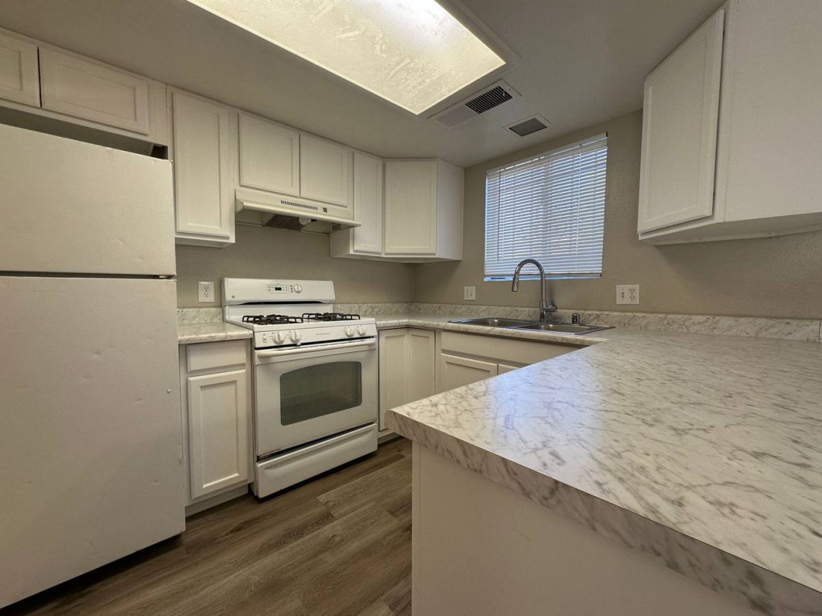 Townhouse for rent at 181 Bel Port Dr, Las Vegas, NV 89110