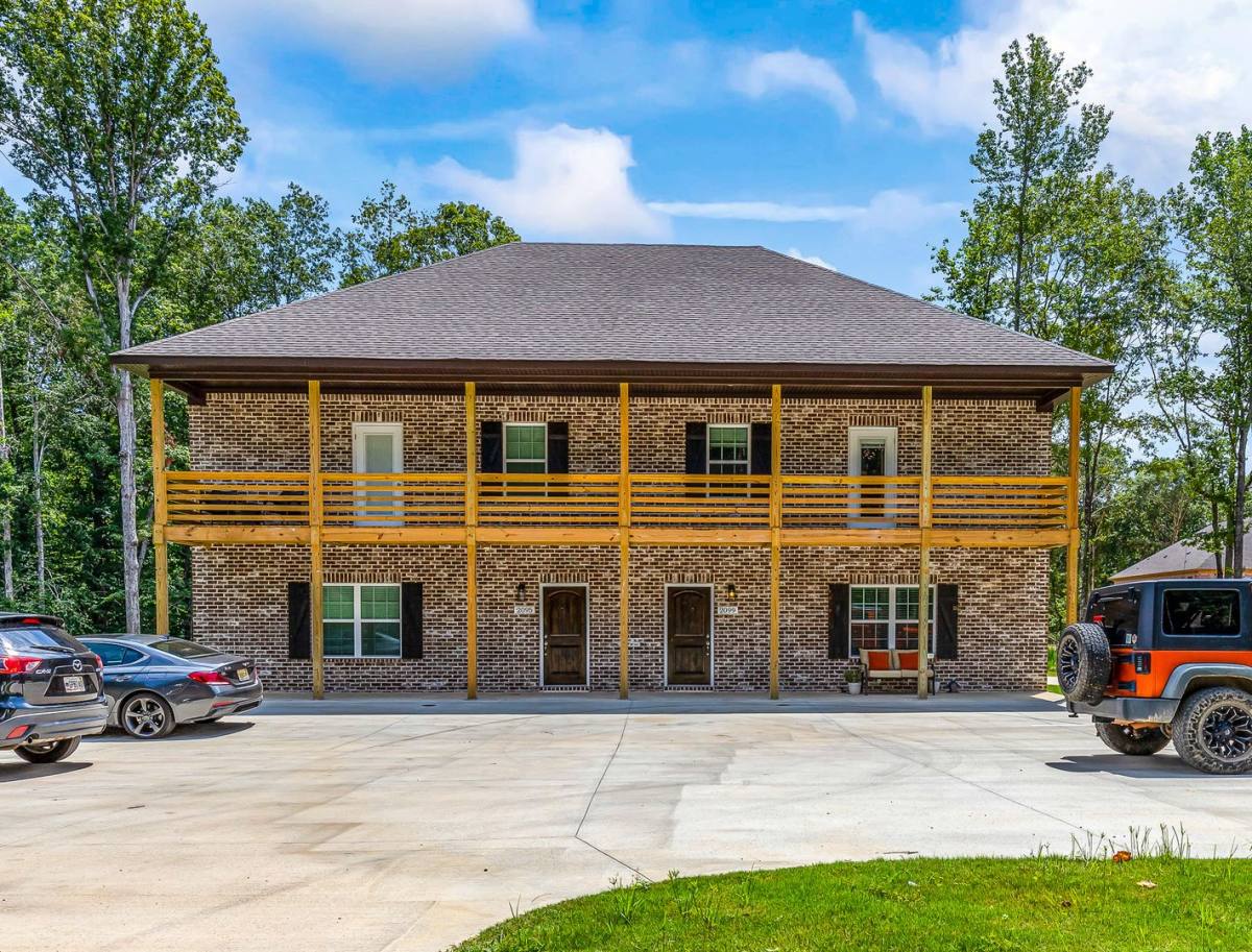 Townhouse for rent at 798 Shell Toomer Parkway, Auburn, AL 36830