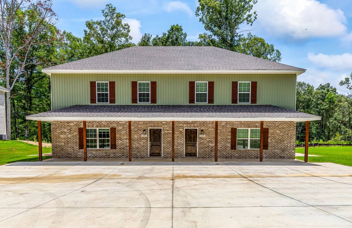 Townhouse for rent at 798 Shell Toomer Parkway, Auburn, AL 36830