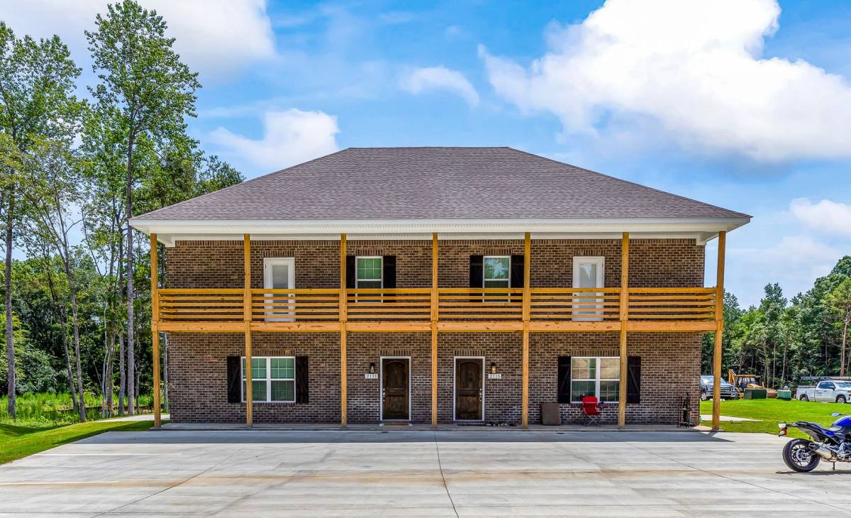 Townhouse for rent at 798 Shell Toomer Parkway, Auburn, AL 36830