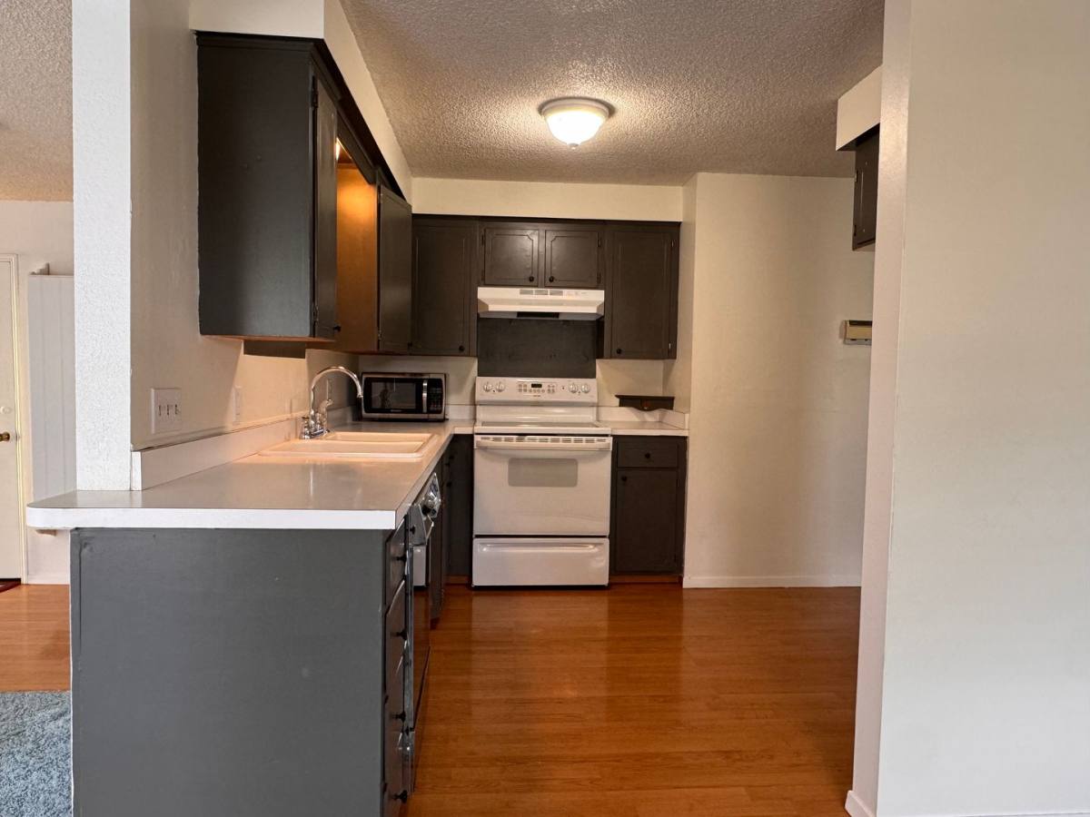 House for rent at 1106 Spokane St, Yakima, WA 98902
