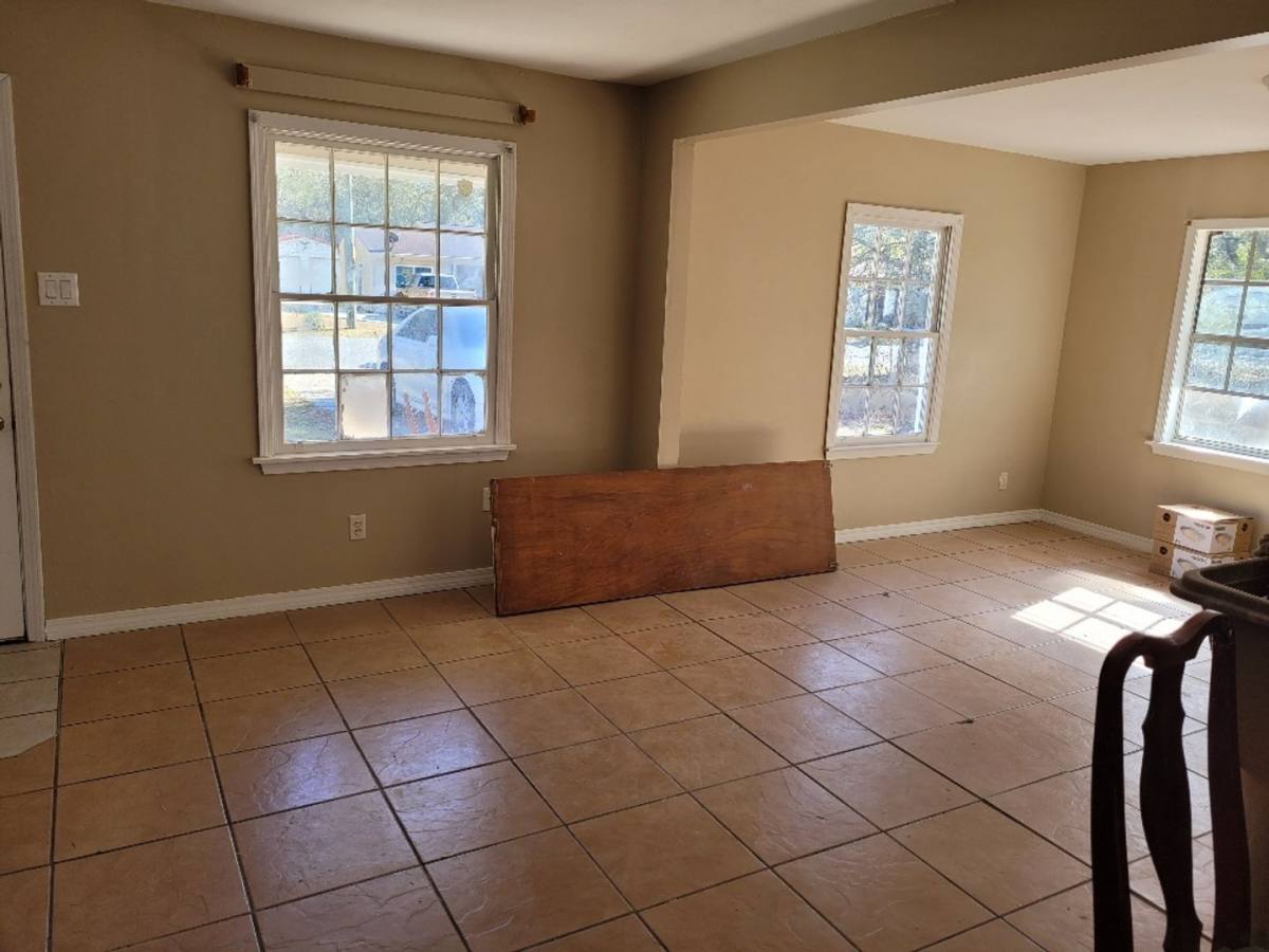 House for rent at 3910 Charmaine Circle, Mobile, AL 36605